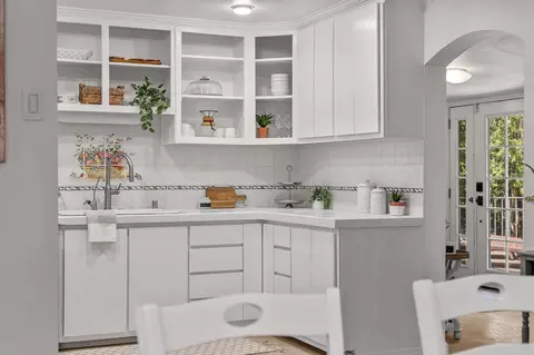 Kitchen - 1545 Olive Ave, Redding, CA 96001 photo 1 of 4