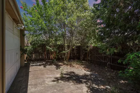 Exterior - 1545 Olive Ave, Redding, CA 96001 photo 17 of 29