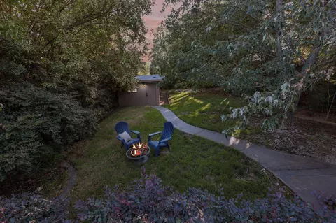 Exterior - 1545 Olive Ave, Redding, CA 96001 photo 13 of 29