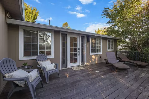 Exterior - 1545 Olive Ave, Redding, CA 96001 photo 2 of 29