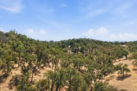 View/Area - 16230 Skyline Dr, Red Bluff, CA 96080 photo 8 of 9