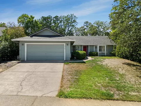 Exterior - 1910 Kinvarra Way, Redding, CA 96001 photo 10 of 10