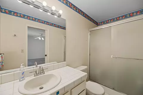 Bath - 1910 Kinvarra Way, Redding, CA 96001 photo 3 of 3