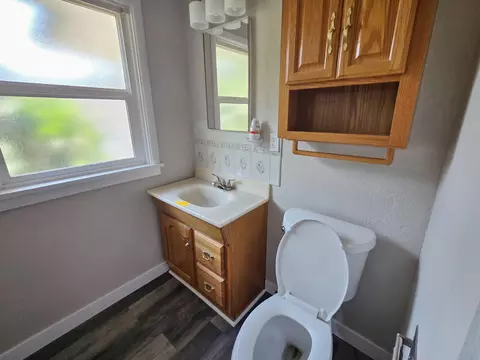 Bath - 665 Second St, Tulelake, CA 96134 photo 1 of 3