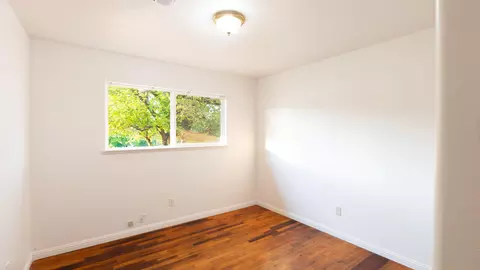Bedroom - 13990 S Fork Rd, Igo, CA 96047 photo 3 of 5
