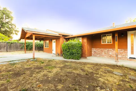 Exterior - 13990 S Fork Rd, Igo, CA 96047 photo 3 of 8