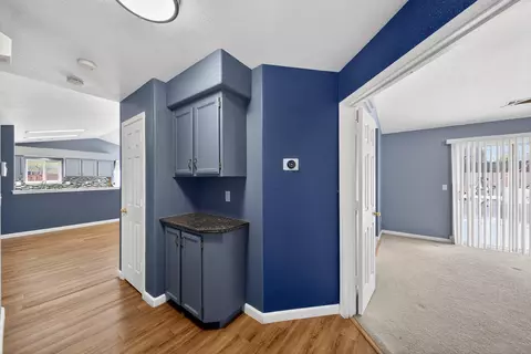 Entry Way - 3360 Lawrence Rd, Redding, CA 96002 photo 4 of 4