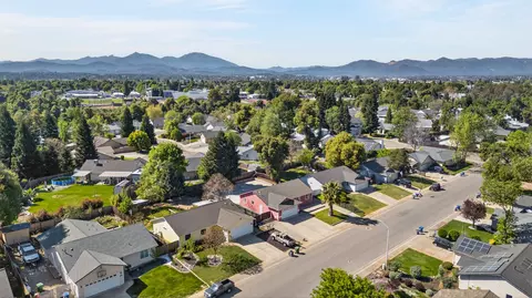 View/Area - 3360 Lawrence Rd, Redding, CA 96002 photo 5 of 5