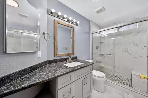 Bath - 3360 Lawrence Rd, Redding, CA 96002 photo 1 of 4