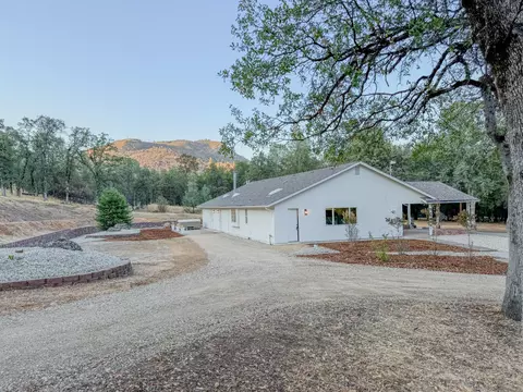 Exterior - 14150 Bear Mountain Rd, Redding, CA 96003 photo 9 of 23