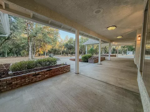 Exterior - 14150 Bear Mountain Rd, Redding, CA 96003 photo 7 of 23