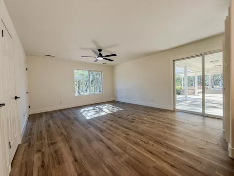 Bedroom - 14150 Bear Mountain Rd, Redding, CA 96003 photo 1 of 3