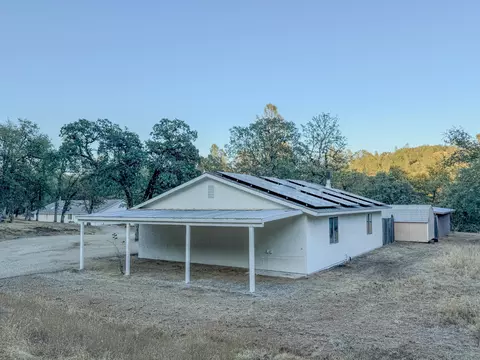 Exterior - 14150 Bear Mountain Rd, Redding, CA 96003 photo 16 of 23