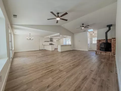 Living - 14150 Bear Mountain Rd, Redding, CA 96003 photo 2 of 3