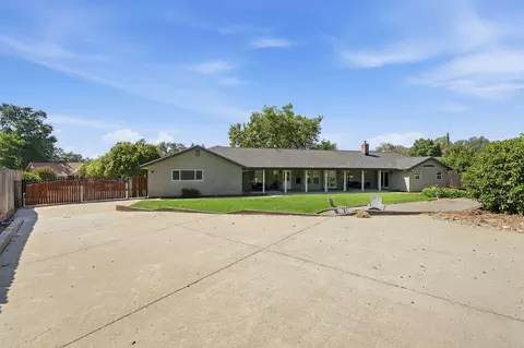 Exterior - 11389 Rugby Hill Dr, Redding, CA 96003 photo 8 of 10