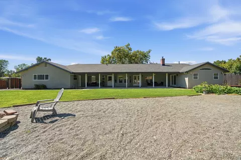 Exterior - 11389 Rugby Hill Dr, Redding, CA 96003 photo 6 of 10