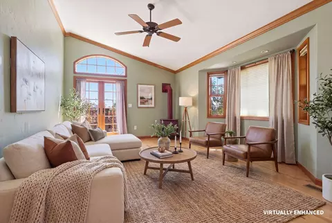 Living - 8090 Montgomery Cir, Redding, CA 96001 photo 4 of 5