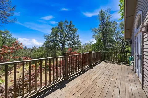 Exterior - 8090 Montgomery Cir, Redding, CA 96001 photo 12 of 12