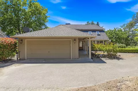 Exterior - 8090 Montgomery Cir, Redding, CA 96001 photo 2 of 12
