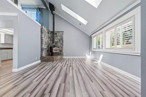 Living - 8090 Montgomery Cir, Redding, CA 96001 photo 2 of 5