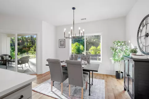 Dining - 9199 Laurel Glen Dr, Redding, CA 96001 photo 2 of 2