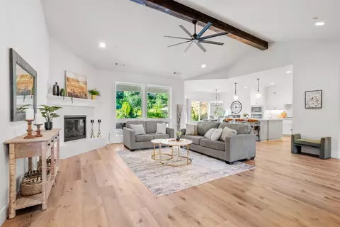 Living - 9199 Laurel Glen Dr, Redding, CA 96001 photo 1 of 2