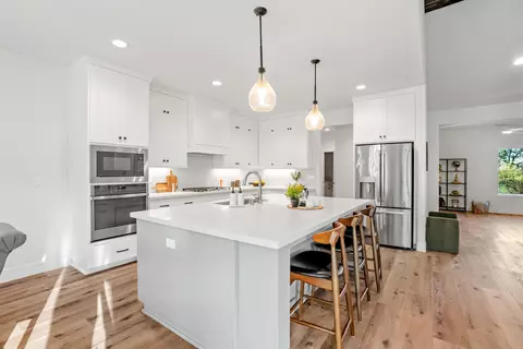 Kitchen - 9199 Laurel Glen Dr, Redding, CA 96001 photo 5 of 5