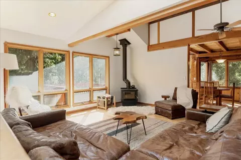 Living - 3719 Summit Dr, Mount Shasta, CA 96067 photo 1 of 6