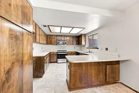 Kitchen - 10618 Old Oregon Trl, Redding, CA 96003 photo 1 of 4