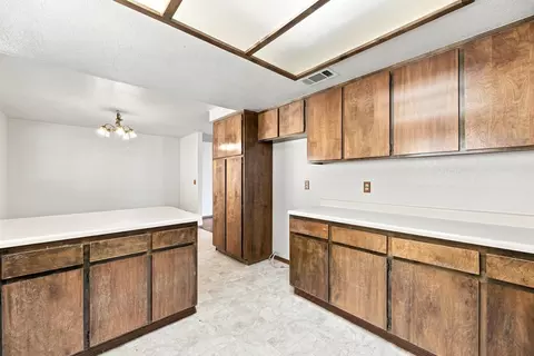 Kitchen - 10618 Old Oregon Trl, Redding, CA 96003 photo 4 of 4