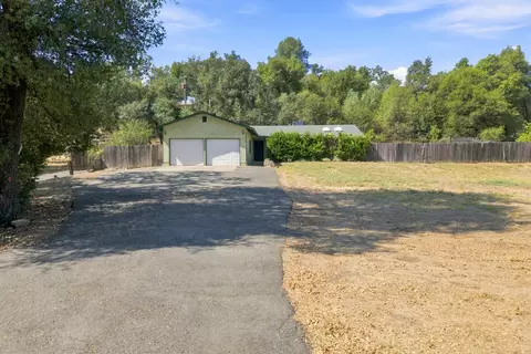 Exterior - 10618 Old Oregon Trl, Redding, CA 96003 photo 2 of 13