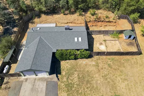View/Area - 10618 Old Oregon Trl, Redding, CA 96003 photo 1 of 4