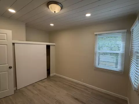 Bedroom - 1064 Hawthorne Ave, Redding, CA 96002 photo 2 of 3