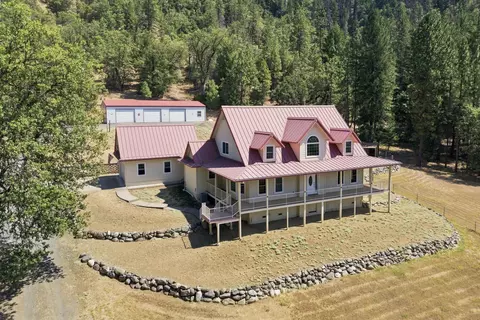 Exterior - 2995 Goose Ranch Rd, Lewiston, CA 96052 photo 2 of 24