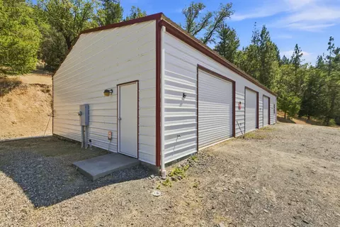 Exterior - 2995 Goose Ranch Rd, Lewiston, CA 96052 photo 10 of 24