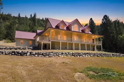 Exterior - 2995 Goose Ranch Rd, Lewiston, CA 96052 photo 3 of 24