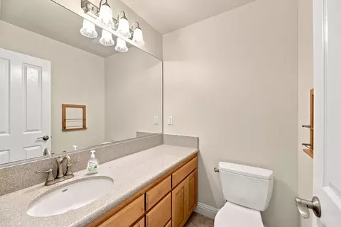 Bath - 2995 Goose Ranch Rd, Lewiston, CA 96052 photo 1 of 3