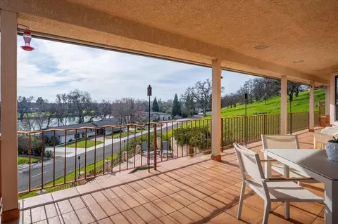 Exterior - 22560 Adobe Rd, Red Bluff, CA 96080 photo 4 of 10