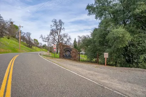 View/Area - 22560 Adobe Rd, Red Bluff, CA 96080 photo 7 of 7