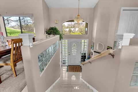Entry Way - 22560 Adobe Rd, Red Bluff, CA 96080 photo 2 of 3