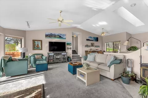 Living - 22560 Adobe Rd, Red Bluff, CA 96080 photo 4 of 6