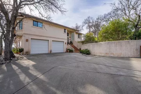 Exterior - 22560 Adobe Rd, Red Bluff, CA 96080 photo 2 of 10