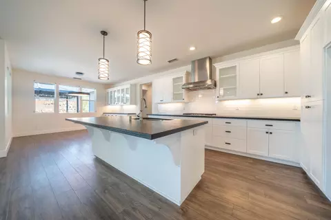 Kitchen - 3886 Colby Trl, Redding, CA 96002 photo 2 of 5