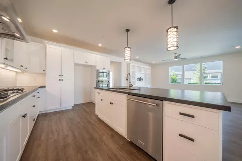 Kitchen - 3886 Colby Trl, Redding, CA 96002 photo 5 of 5