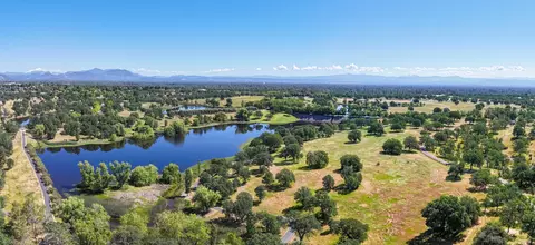 View/Area - 2238 Cilantro Dr, Redding, CA 96003 photo 3 of 5