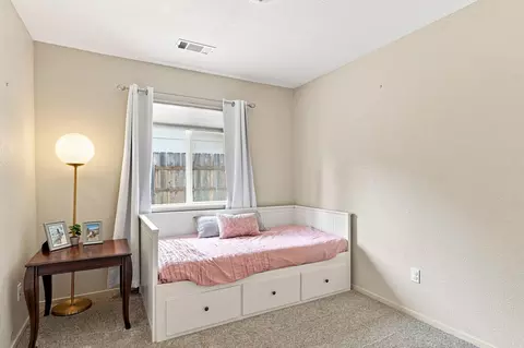 Bedroom - 3307 Billings Dr, Redding, CA 96002 photo 3 of 4