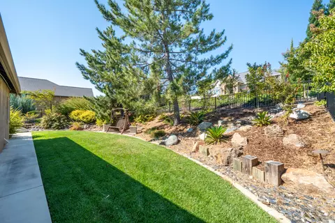 Exterior - 3183 Colombard Walk, Redding, CA 96001 photo 4 of 22