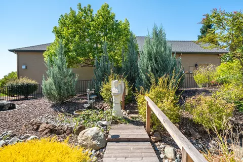 Exterior - 3183 Colombard Walk, Redding, CA 96001 photo 5 of 22