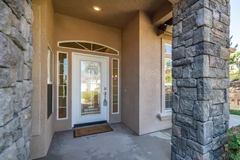 Entry Way - 3183 Colombard Walk, Redding, CA 96001 photo 1 of 2