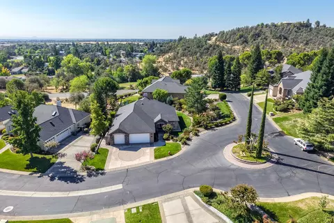 View/Area - 3183 Colombard Walk, Redding, CA 96001 photo 3 of 6